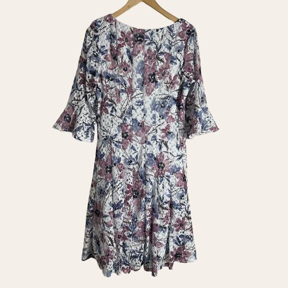 Rabbit Rabbit Rabbit Design 3/4 Bell Sleeve Floral Lace Fit Flare Dress 14 - Picture 7 of 9